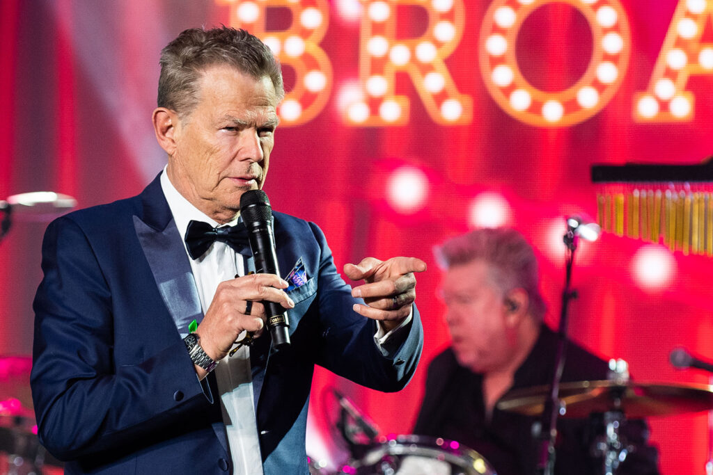 David Foster Foundation | A Night on Broadway