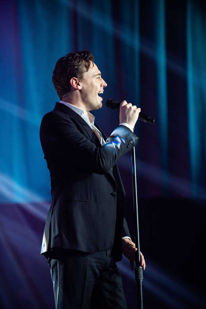 David Foster Foundation | A Night on Broadway